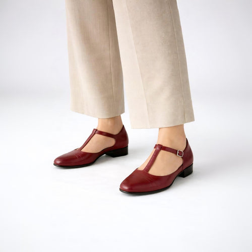 Women’s Classic Mary Jane Flats - Shoe Corners