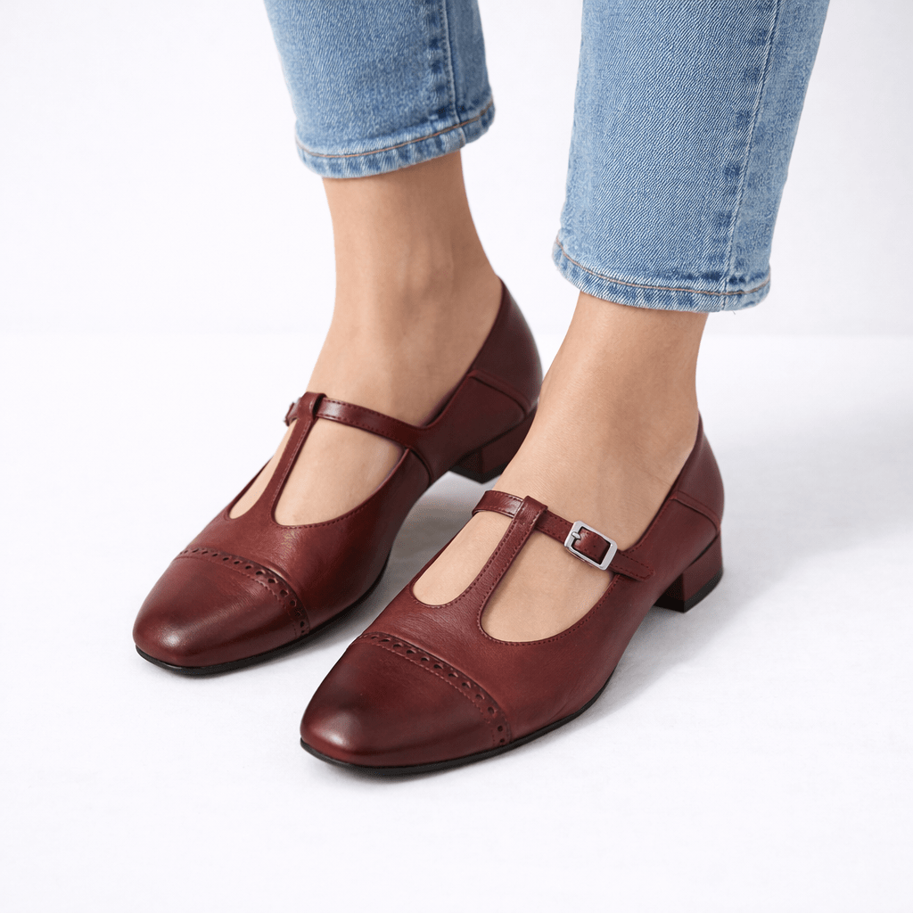 Women’s Classic Mary Jane Flats - Shoe Corners